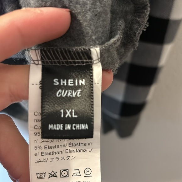 Shein curve plaid sleeve hoodie size 1XL - Picture 4 of 6